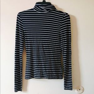 H&M Turtleneck Longsleeve