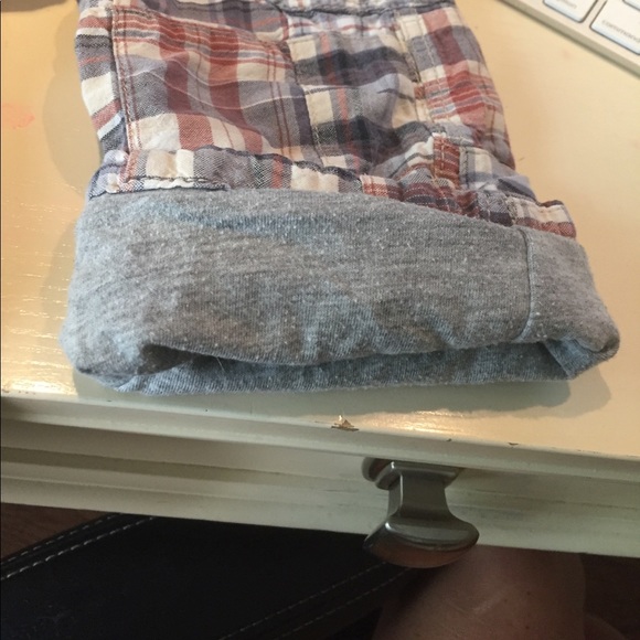 Super cute toddler boy plaid pants - Picture 2 of 2