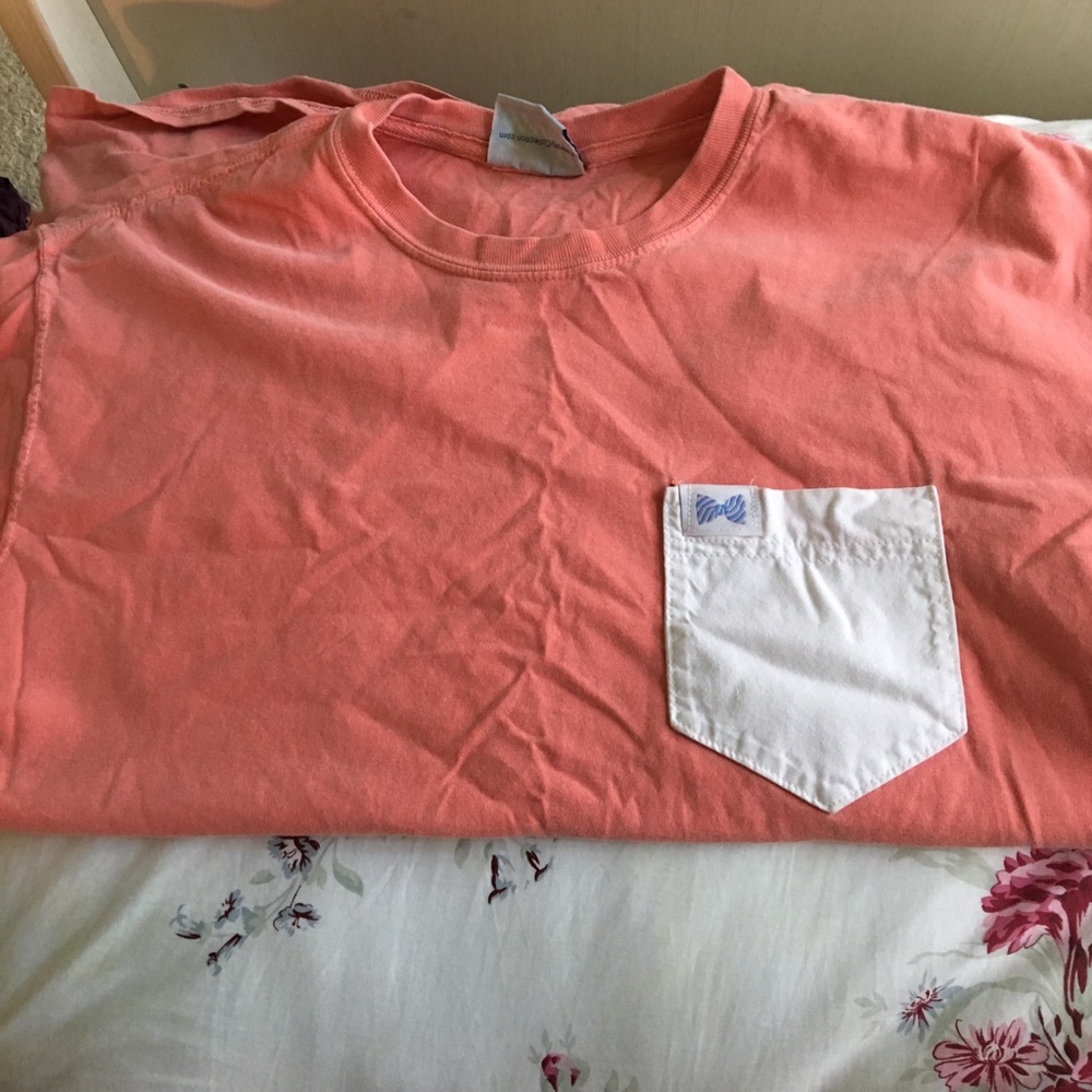 FINAL PRICE Fraternity Collection Coral t shirt