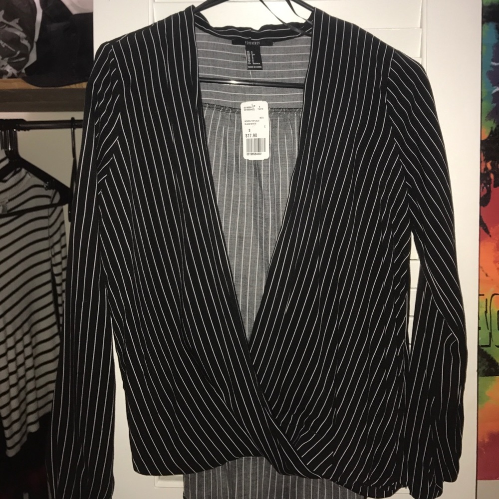 Brand new black and white open front blouse