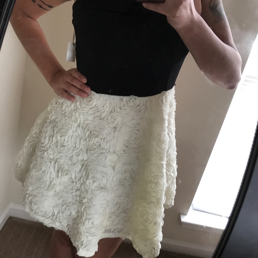 Lovely Black and White!