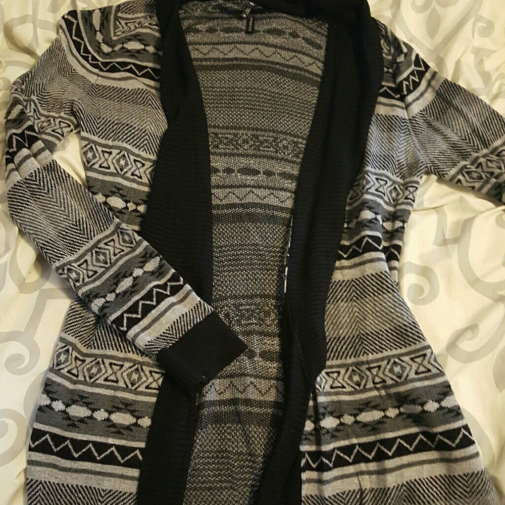 Patterned cardigan