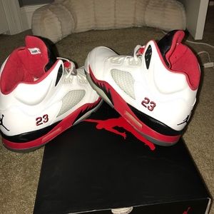 Air Jordan fire red 5's