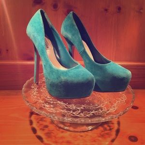 Steve Madden Teal pumps
