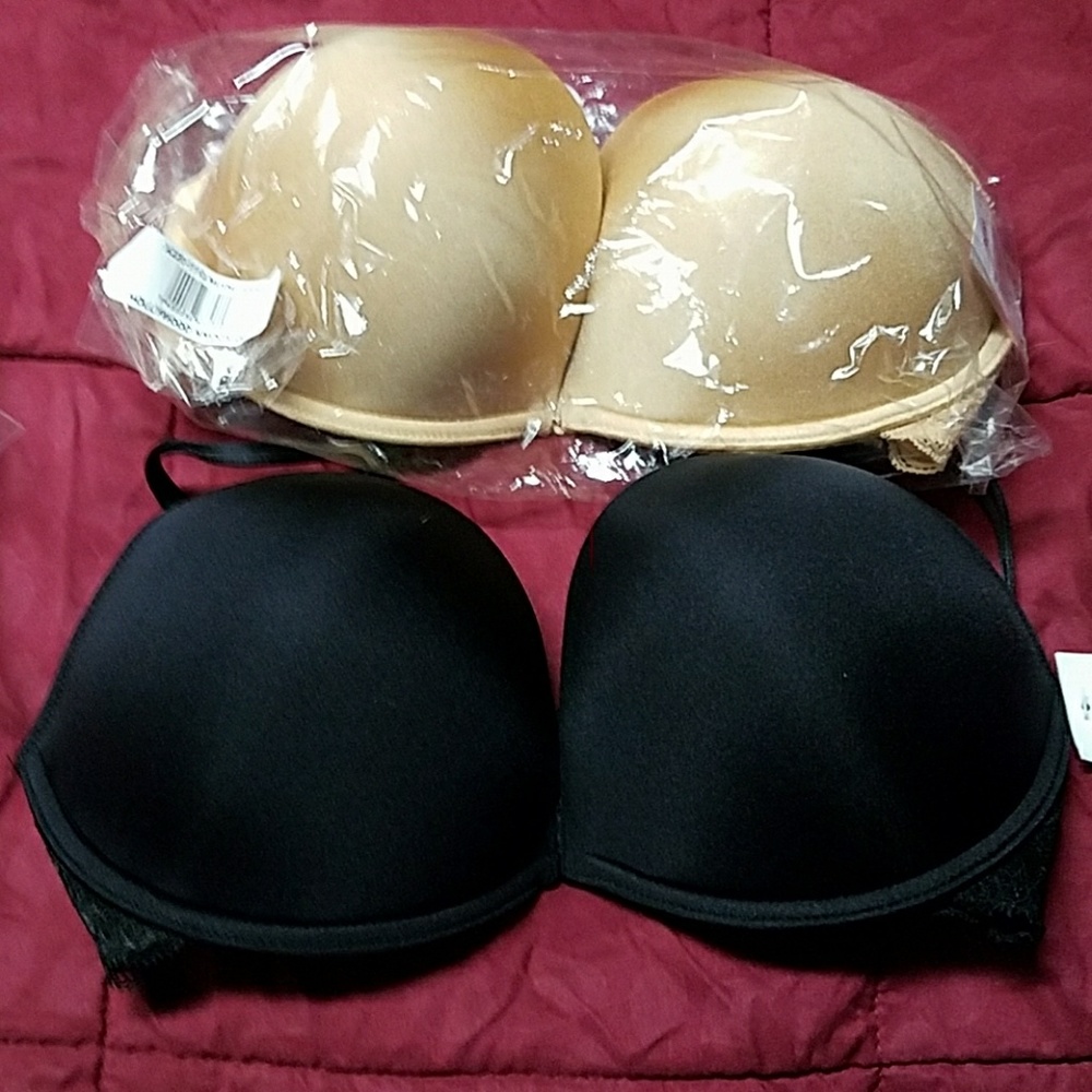 NIB Frederick's of Hollywood 32dd bra bundle