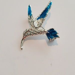 Bird pin