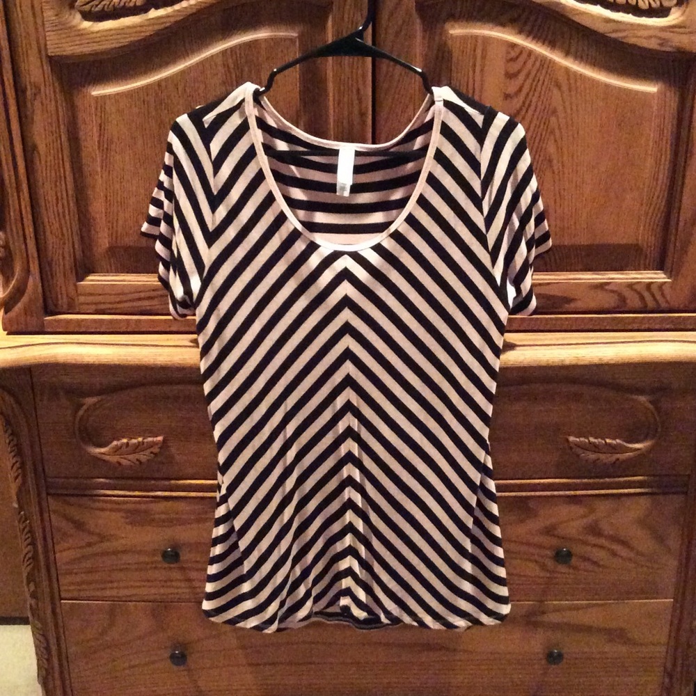 LuLaRoe Classic Tee