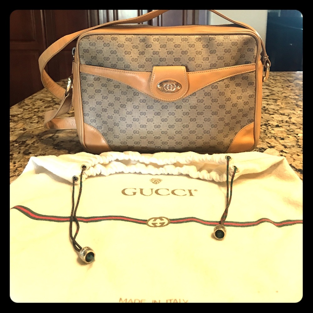 Gucci cross body handbag