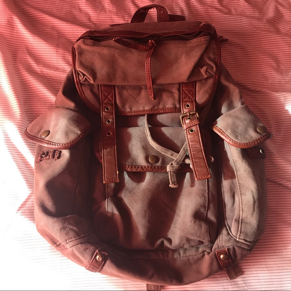 Gray Knapsack/ Backpack 🖤