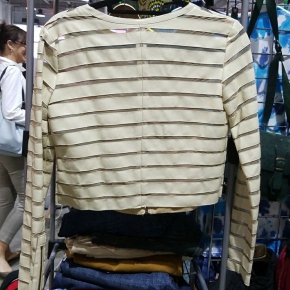 Ark and co beige stripped zip up jacket - Picture 2 of 4