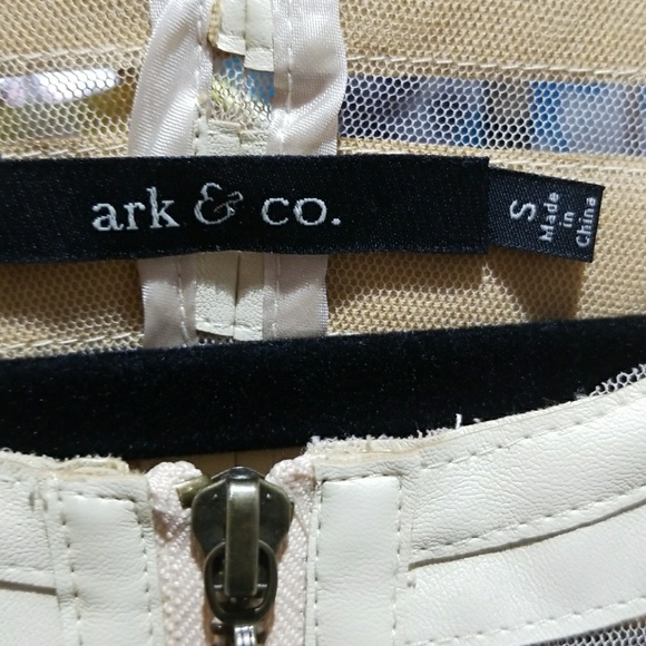 Ark and co beige stripped zip up jacket - Picture 3 of 4