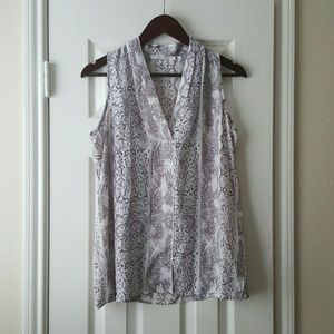 NWOT Patterned Sleeveless Blouse