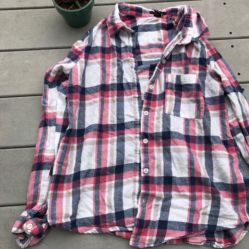 Pink & white Flannel🎀