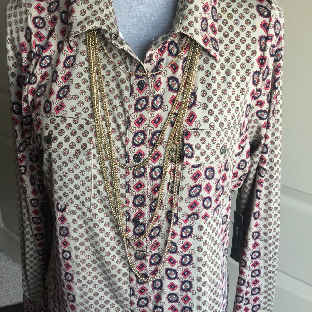 Button down top - Picture 2 of 2
