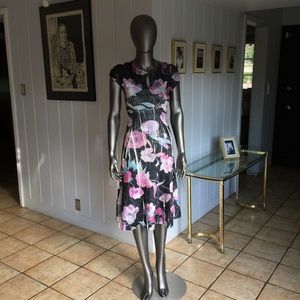 KOMAROV Floral Fitted Cap Sleeve Keyhole Dress MED