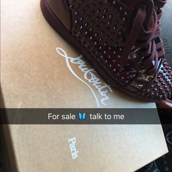 Christian Louboutin - Picture 4 of 5