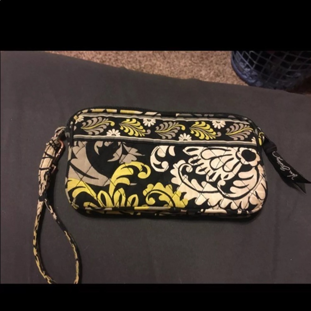 vera bradley wristlet