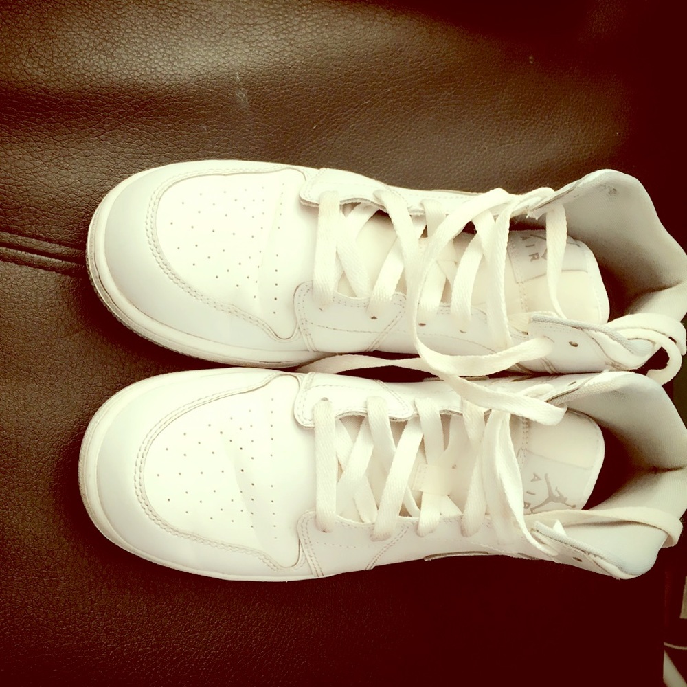 Nike sneakers ----Jordans