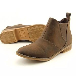 Rocket Dog Maylon Ankle Boots! Brown size 8.5