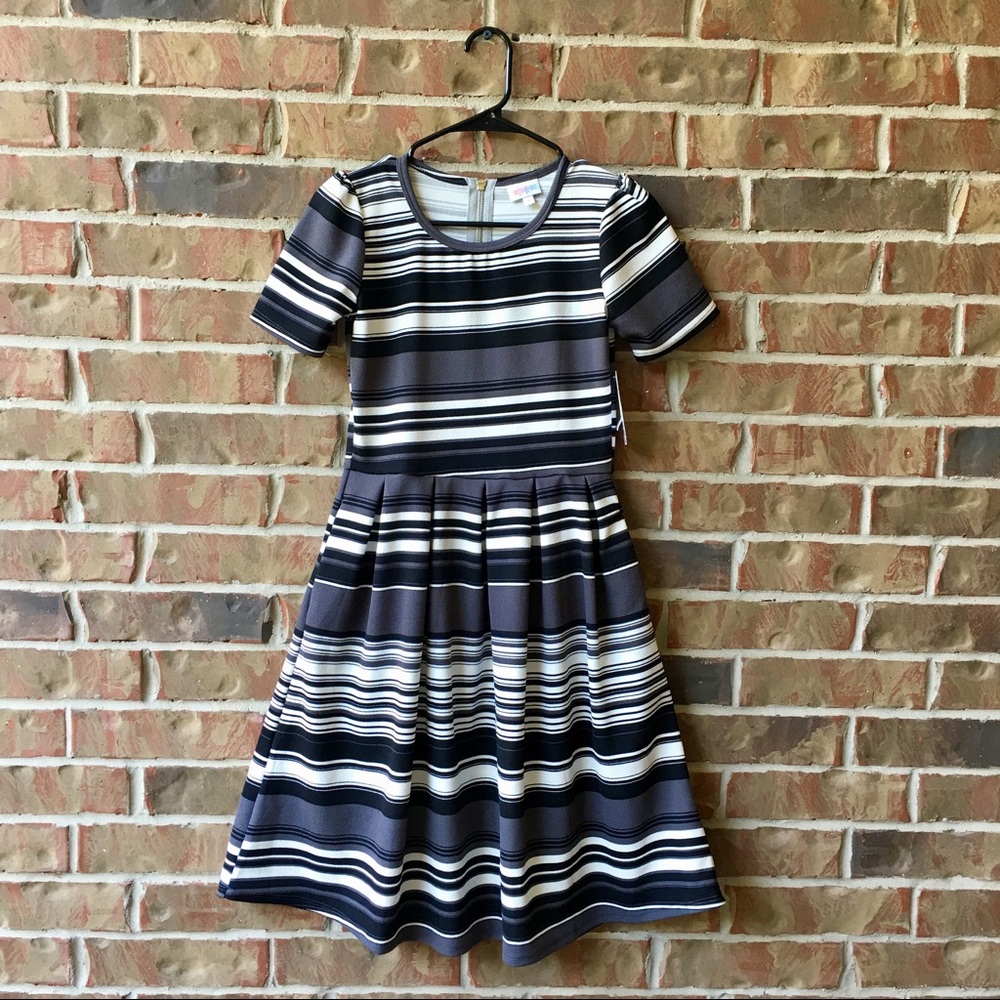 LuLaRoe Amelia