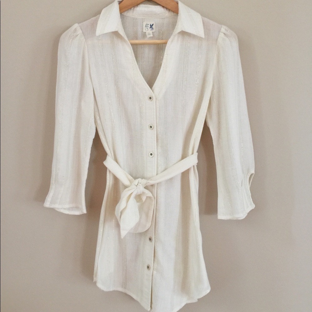 Anthropologie ivory w/gold thread button down sz 2