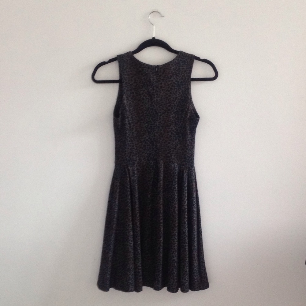 AQUA - Flit & Flare Grey Leopard Print Dress