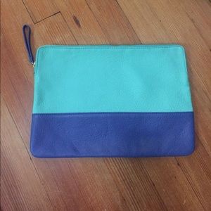Two-toned clutch