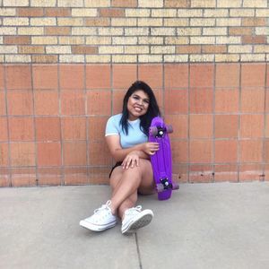 Meet your Posher, Claudia