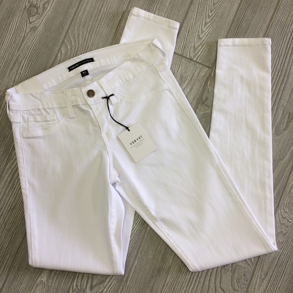 Size 28 white skinnies