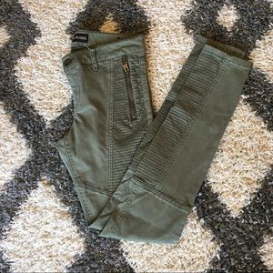 Express • Army Green• Low rice Stella Jeans