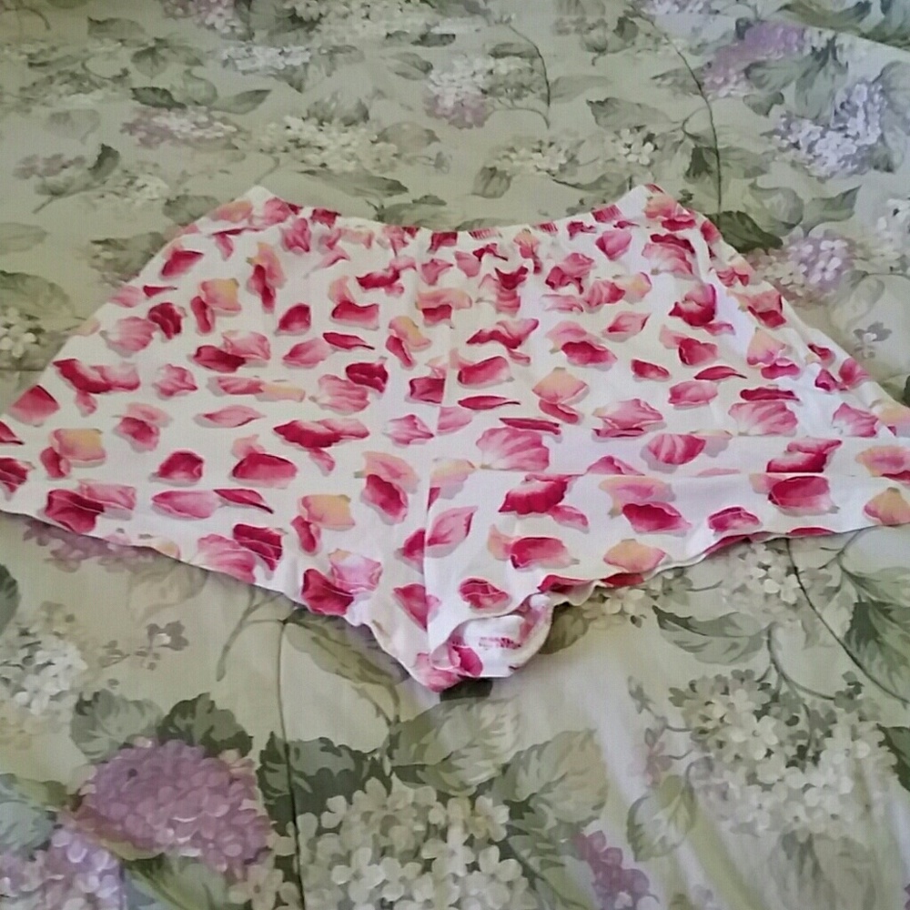 Flower Petals Flowing Boy Cut Sleep Pants Size S