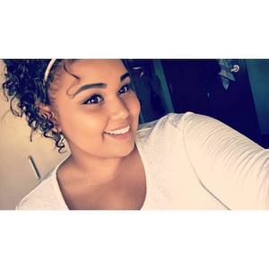 Meet your Posher, Angelique