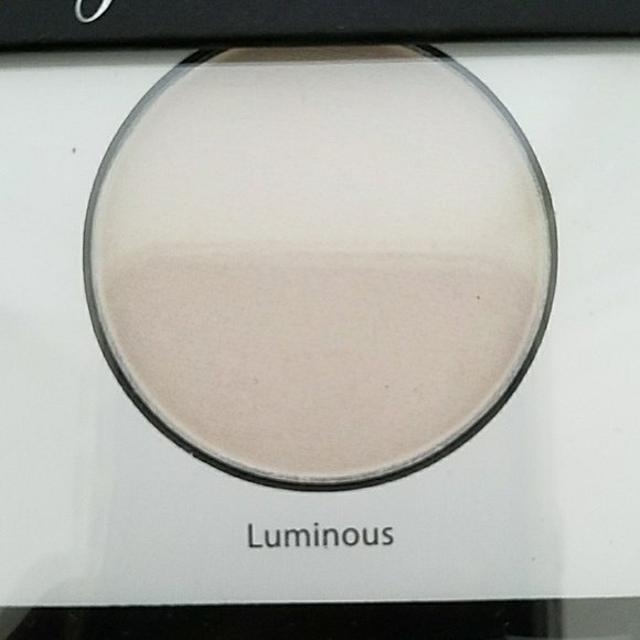 1 left New ULTA beauty Setting Powder Palette - Picture 3 of 8