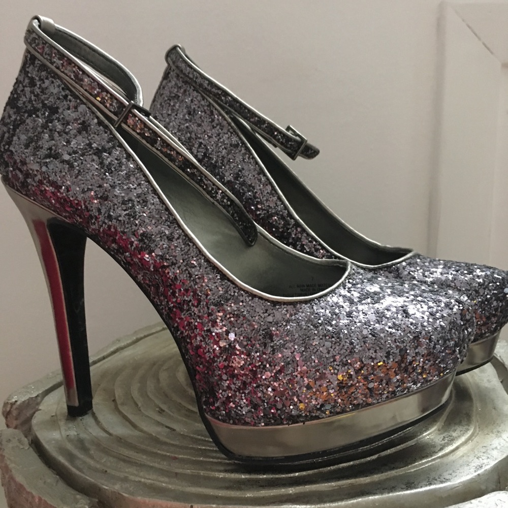 NWOT Sparkle Platform High Heel Stilettos