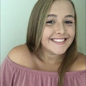 Meet your Posher, Carly