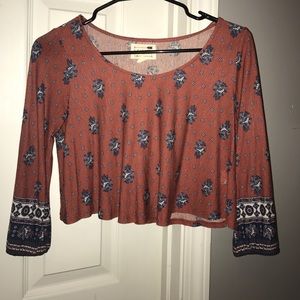 3/4 length sleeve crop top