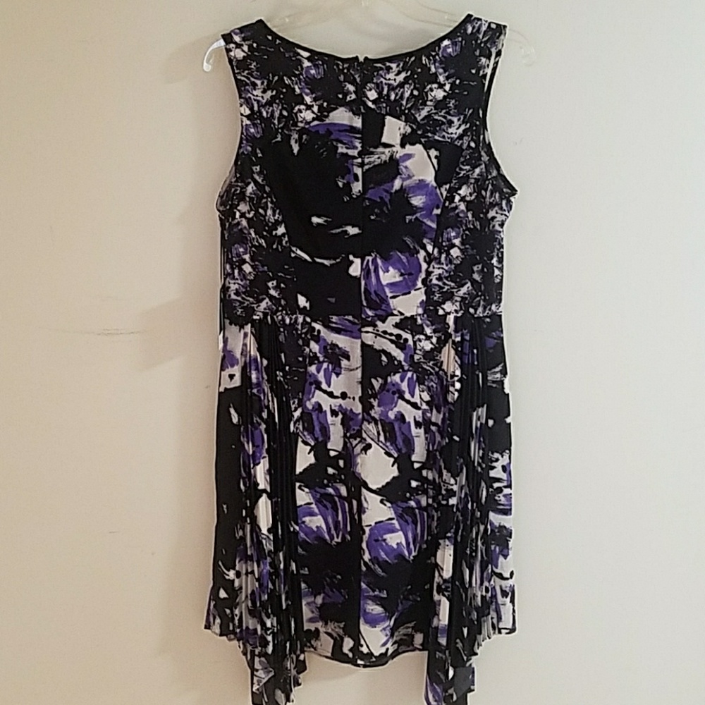Dress - Picture 4 of 4
