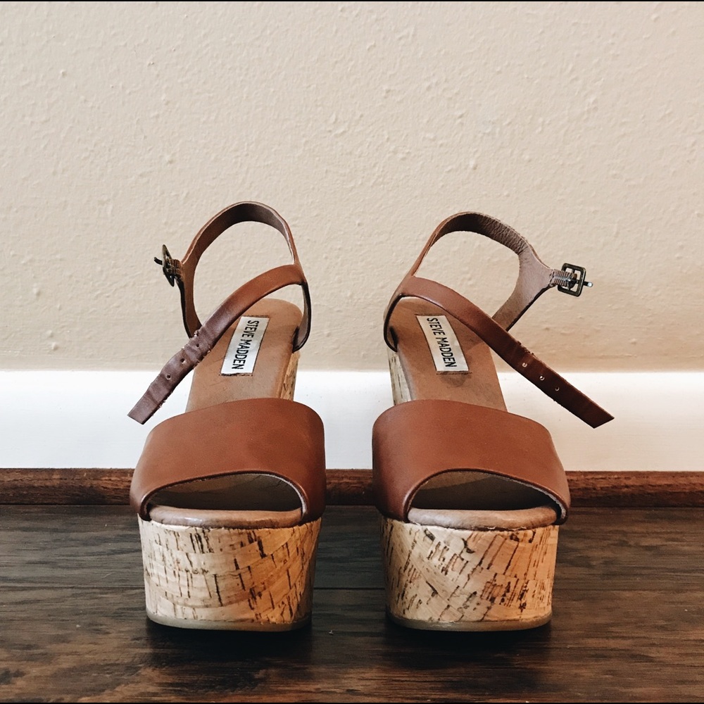 STEVE MADDEN Brown Leather Wedges