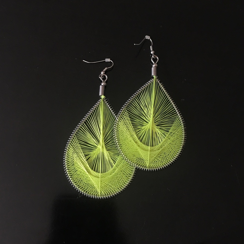 Green woven earrings