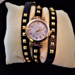JUST IN   Stunning Wrap It On Women's Wristwatch