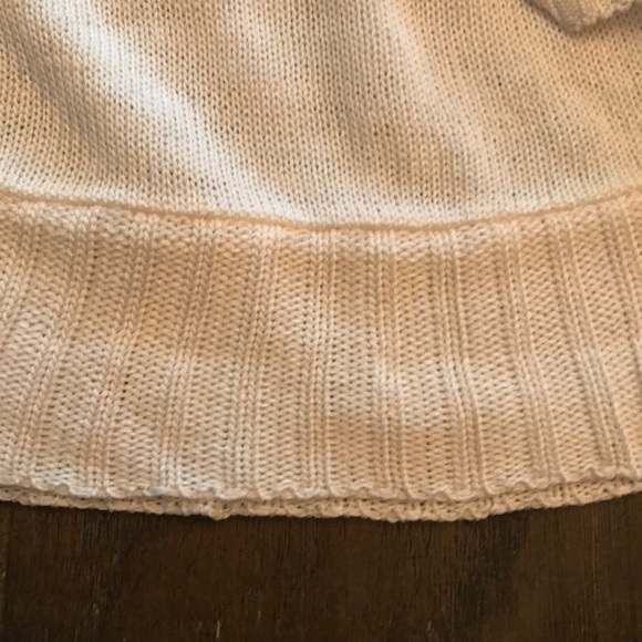 Turtleneck W/Ribbed Trimming..Lightweight & Flirty - Picture 4 of 6