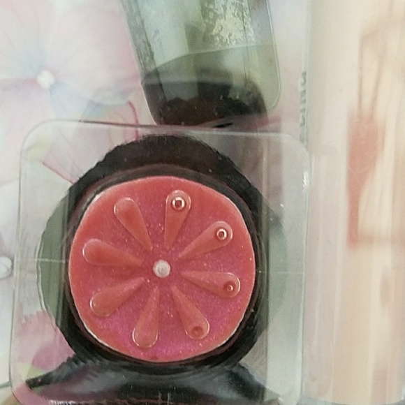 💄1 left - NEW ULTA 3 lip gloss - Picture 3 of 8