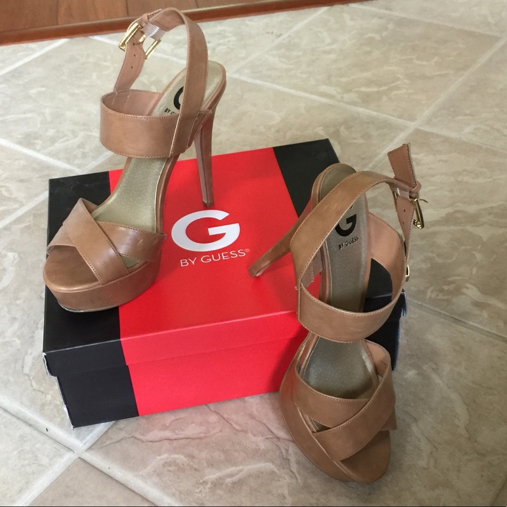 Guess Sexy Heela Sz 11 EUC