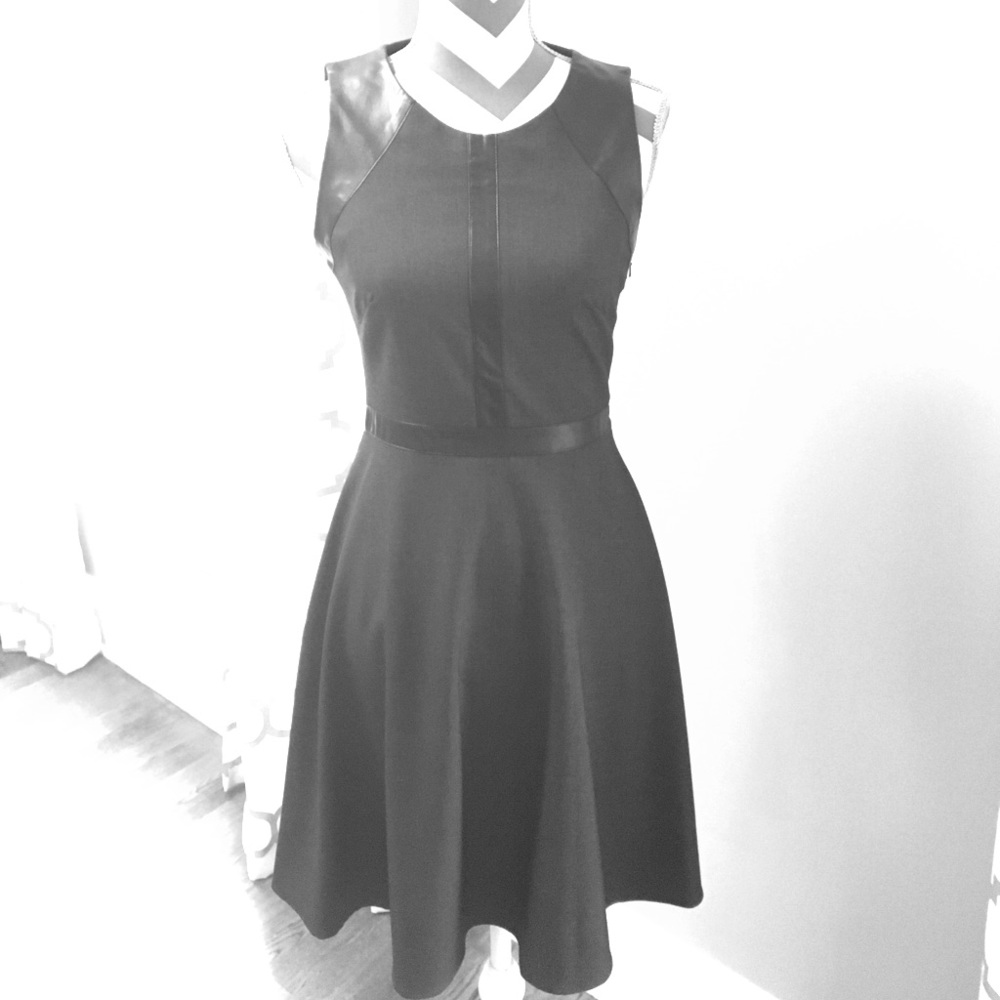 ⚡️PriceDrop⚡️Laundry by Design modern grey dress