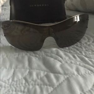 Burberry women sunglasses authentic