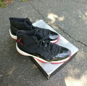 Jordan 11 Breds Size 9
