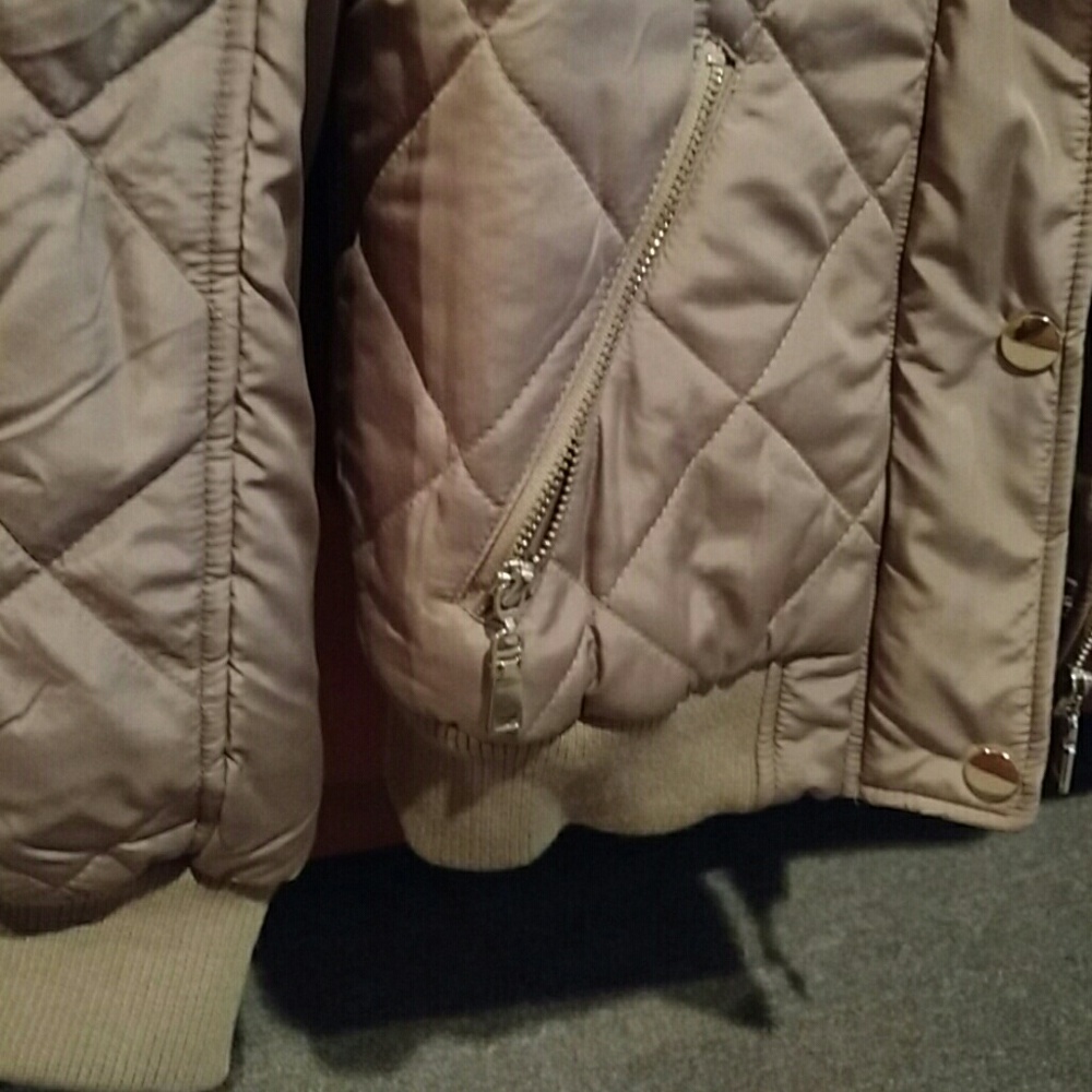 NWT Soft puffer coat with hood