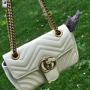 Authentic! Gucci mini marmont bag! Gently used!