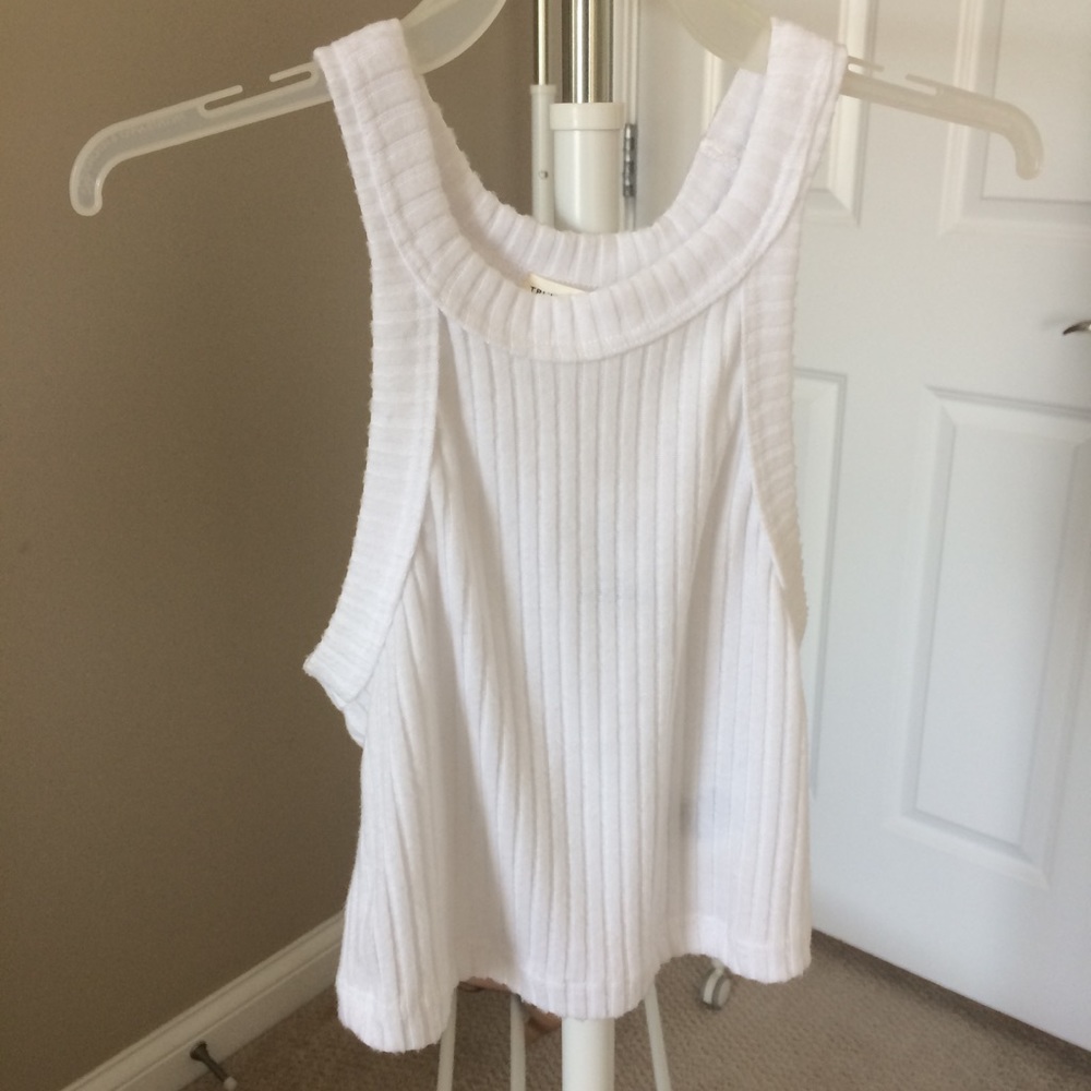 Urban outfitters crop top