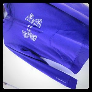 Under Armour sweatshirt